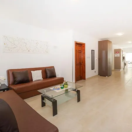 アパート Valley View 3 Bedroom Maisonette *