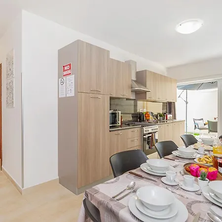 アパート Valley View 3 Bedroom Maisonette